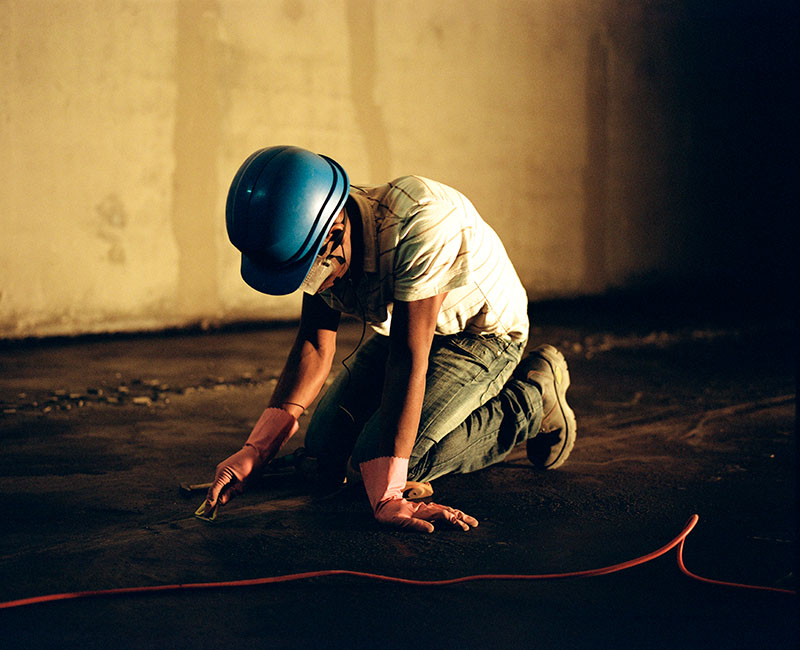 Un compagnon sur le chantier des Archives nationales, Pierrefitte-sur-Seine, 21 avril 2011