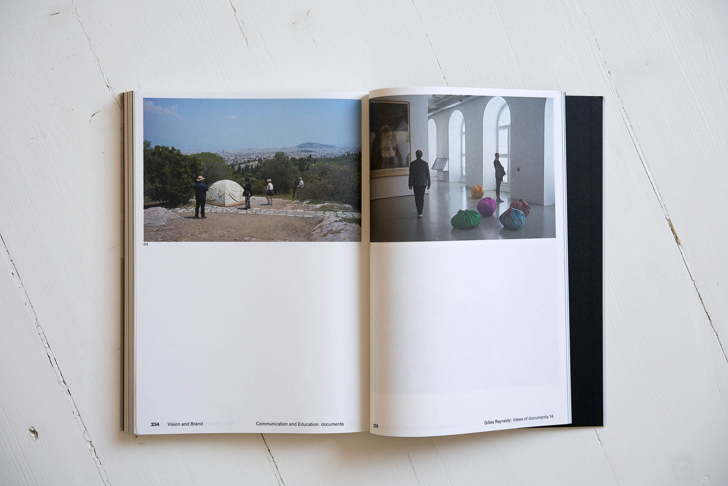 Catalogue d’exposition, Bauhaus / Documenta Vision and Brand, Spector Books, 2020 Curators: Philipp Oswalt and Daniel Tyradellis