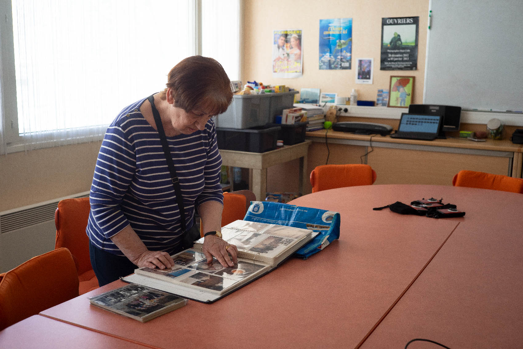 Josette with her photo album // Cherbourg-en-Cotentin, 2019